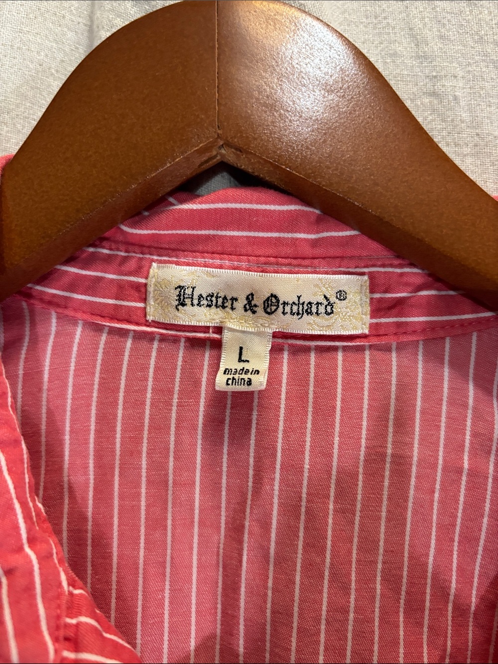 Hester & Orchard Coral Striped Button Down Size L 100% Cotton Stretch Sides EUC - Picture 2 of 9